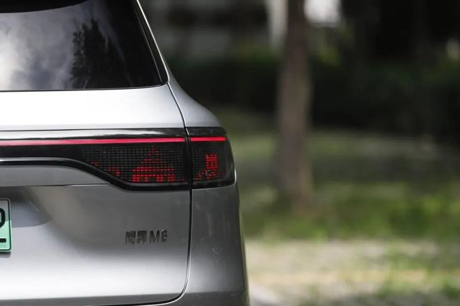 能无短板问界 M8 的实力答卷冰球突破豪华版app【试】全(图12)